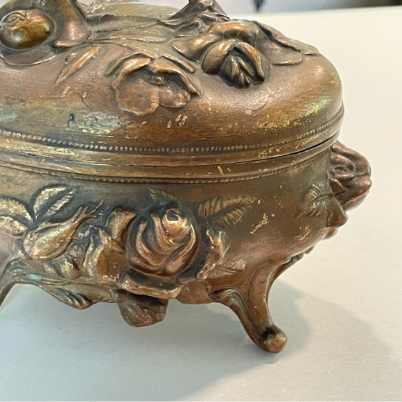 Antique Art Nouveau Brainard & Wilson Gold Tone Metal Jewelry Box Roses Floral - Picture 3 of 12